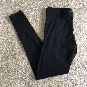 Black leggings